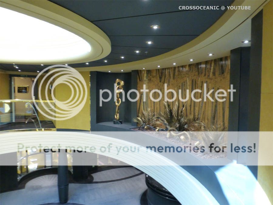 MSC Preziosa (3*): В меховом манто и с голым задом MSC Preziosa (3*): В меховом манто и с голым задом